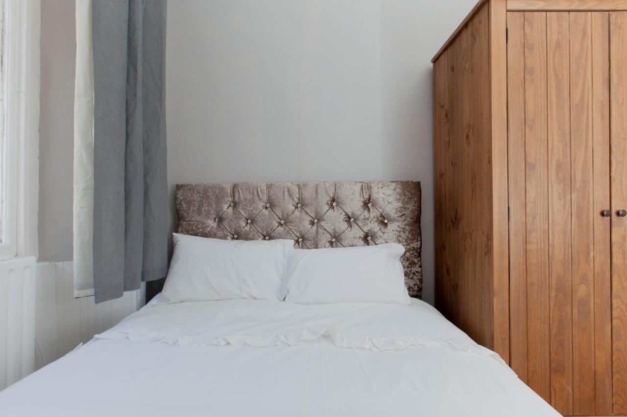 Bright & Homely City Centre Apartment Near Holyrood Edinburgh Exterior photo